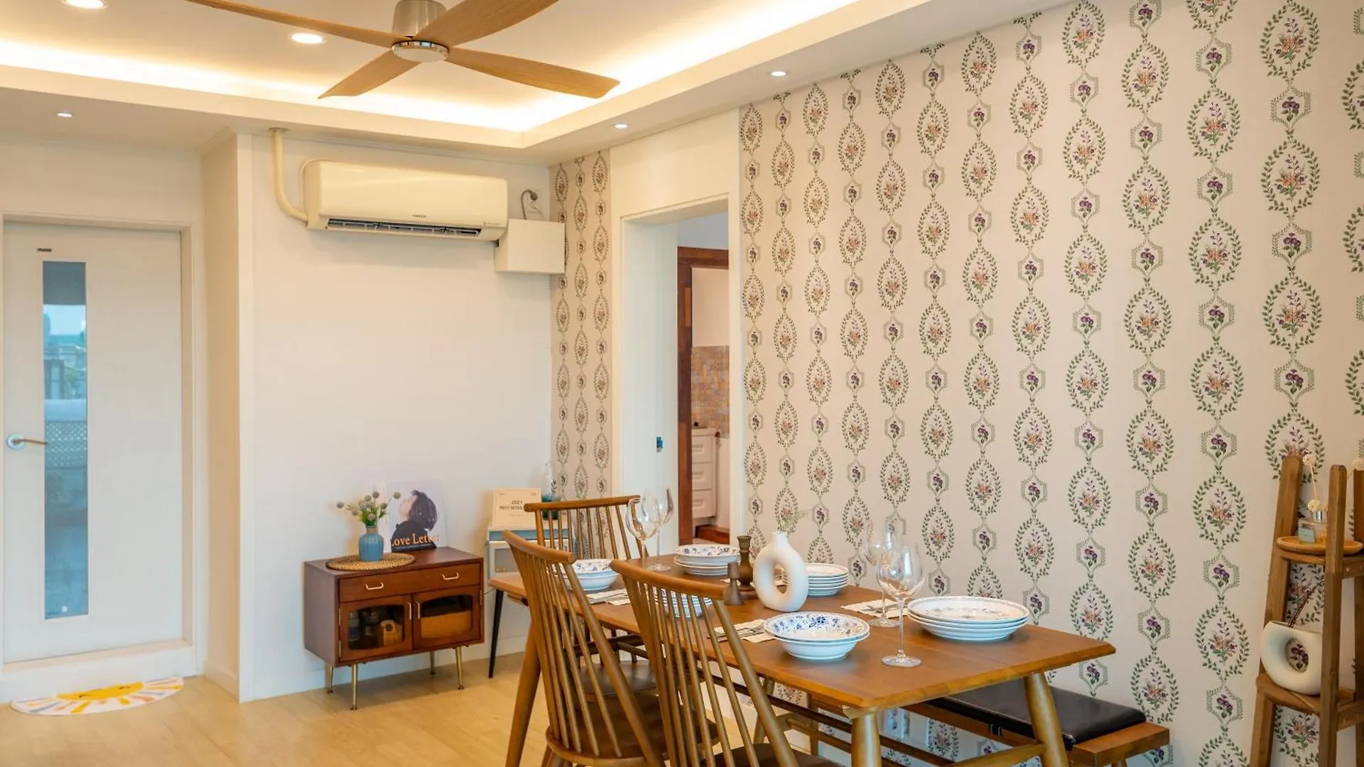 Holiday home Haiyan Design House - Feel Like A Vacation At City Seoul South Korea